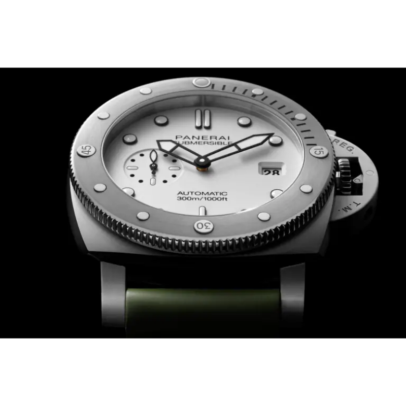 Picture of SUBMERSIBLE QUARANTAQUATTRO BIANCO - CAOUTCHOUC VERDE MİLİTARE AUTOMATİC 44MM